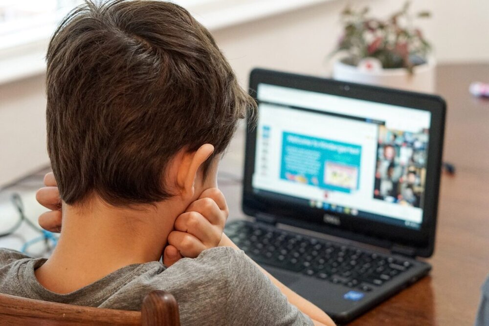 تاکید بر اجرایی شدن طرح اینترنت کودک