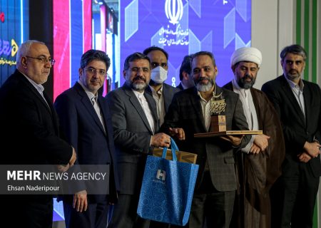 مهر برترین غرفه نمایشگاه رسانه‌های ایران شد