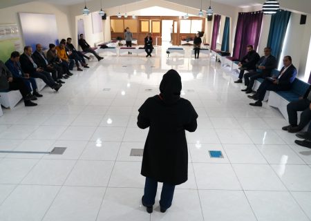 نخستین بوت‌کمپ: تجربه‌ای در صحنه: یک روز در نقش مدیر روابط عمومی