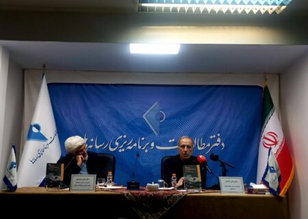 خانیکی: جامعه ناراضی و دارای رسانه های بسته زمینه ساز اخبارجعلی است/ نگران سواد رسانه ای هستم/ علیه اخبار جعلی متحدشویم