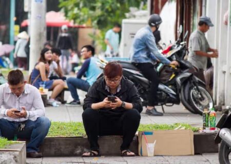 انتقاد از قانون اینترنتی جدید ویتنام
