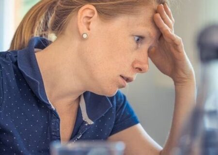 آیا رسانه های اجتماعی باعث بدخلق شدن ما می‌شوند؟