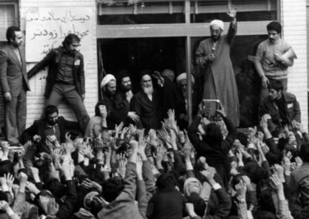 شوق دیدار و بازتاب سخنرانی امام در رسانه های خارجی؛ واکنش اسرائیل به بازگشت امام به ایران