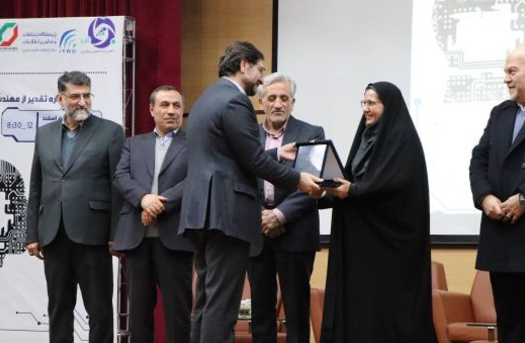 از مهندسین برگزیده فاوا تقدیر شد