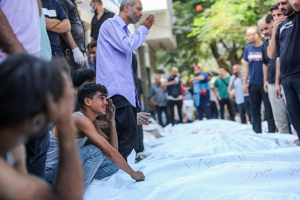 خبرنگار الجزیره حین مأموریت، داغدار شهادت خانواده‌اش
شد