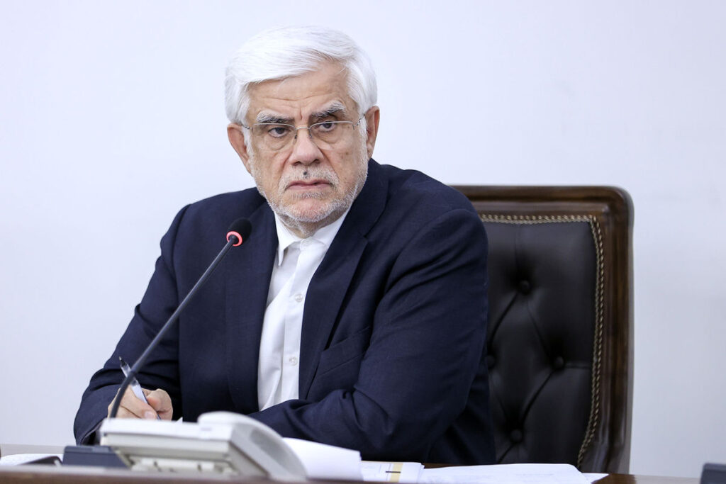 چندین روزنامه‌نگار به دلیل انتقاد از عارف احضار شدند / ماجرا
چه بود؟