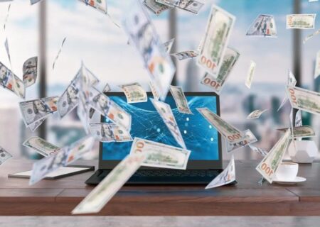 ۳ ابزار هوش مصنوعی برای کسب درآمد آنلاین در سال ۲۰۲۵